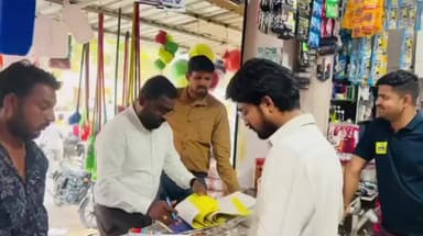 ಸಿಂಧನೂರು: ನಗರಸಭೆ ಅಧಿಕಾರಿಗಳಿಂದ ಸಿಂಧನೂರು ನಗರದ ವಾಣಿಜ್ಯ ಮಳಿಗೆ ದಾಳಿ ಪ್ಲಾಸ್ಟಿಕ್ ವಶ, ಮಾಲೀಕರಿಗೆ