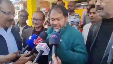 উত্তৰ লক্ষীমপুৰ: হিমন্ত বিশ্ব শৰ্মা মোৰ ভাল বন্ধু সেই কাৰণে ৰাষ্ট্ৰদোহী এটা কেছ চলাব দিছে নগৰত মন্তব্য অখিল গগৈৰ