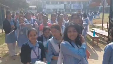 ইংরেজবাজার: মালদায় নির্বিঘ্নেই সম্পূর্ণ হল মাধ্যমিক পরীক্ষা