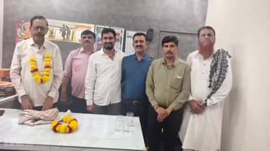 અંજાર: મેઘપર બોરીચી અને કુંભારડી વિસ્તારમાં ગટરની વર્ષો જૂની સમસ્યાના ઉકેલ માટે રાજ્યમંત્રી ત્રિકમભાઈ છાંગાનું સન્માન કરાયું