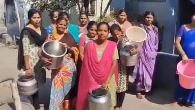 త్రాగునీటి కోసం ఇబ్బందులు పడుతున్నామంటూ ఆవేదన వ్యక్తం చేసిన కొత్తూరు మోదమాంబ కాలనీవాసులు