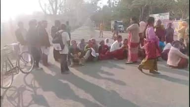 ডুমডুমা: ফিল'বাৰীত শিক্ষকৰ প্ৰহাৰত ছাত্ৰৰ মৃত্যুৰ ঘটনাক লৈ পুনৰ টায়াৰ জ্বলাই উত্তাল প্ৰতিবাদ
ৰাইজৰ