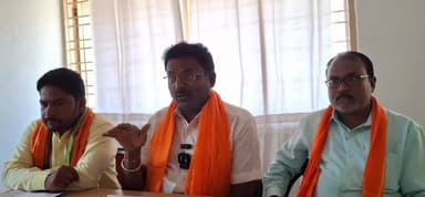 ಜಮಖಂಡಿ: ಜಮಖಂಡಿ ಬಿಜೆಪಿಯಲ್ಲಿ ಅಸಮಾಧಾನ,ರಾಜ್ಯಾಧ್ಯಕ್ಷರಿಗೆ ಪ್ರಶ್ನೆಗಳ ಸುರಿಮಳೆ, ನಗರದಲ್ಲಿ ಮುಖಂಡ ಉಮೇಶ ಆಲಮೇಲರ್ ಸುದ್ದಿಗೋಷ್ಠಿ