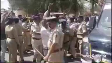 ಗುಂಡ್ಲುಪೇಟೆ: ಪಟ್ಟಣದಲ್ಲಿ ಶೃಂಗಸಭೆ ವಿರುದ್ಧ ಧರಣಿಗೆ ಮುಂದಾದ ರೈತರು ಪೊಲೀಸರ ವಶಕ್ಕೆ