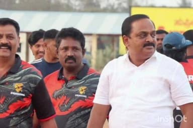 ಚಿಕ್ಕಮಗಳೂರು: ಎಪಿಎಂಸಿ ಆವರಣದಲ್ಲಿ ನಡೆದ ಸವಿತಾ ಸಮಾಜದ ಕ್ರಿಕೆಟ್ ಟೂರ್ನಮೆಂಟ್ನಲ್ಲಿ ಶಾಸಕ ಆನಂದ್ ಭಾಗಿ.!