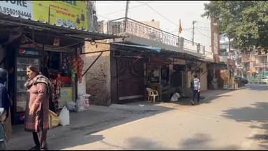 पंजाबी बाग: सुभाष नगर ब्लॉक 8 में एमसीडी के नोटिस से दुकानदारों में दहशत, रिफ्यूजी कॉलोनी के लोगों ने जताया विरोध