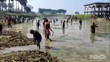 करपी: केयाल आहार में जहर की अफवाह के बीच मछली मारने के लिए उमड़ी भीड़