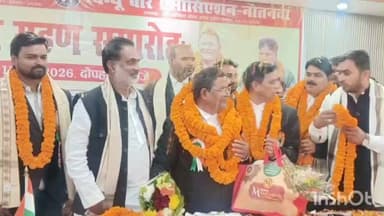 नौतनवा: नौतनवा रेवन्यू बार एसोसिएशन के पदाधिकारियों का शपथ ग्रहण समारोह संपन्न