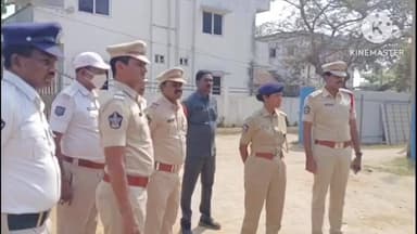 జంగారెడ్డిగూడెంలో ప్రత్యేక వాహనాలు తనిఖీలు నిర్వహించిన ఏ ఎస్ పి సుస్మిత