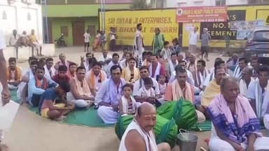 ଭଟଲି: ଭଟଲି ସମଲେଇ ମନ୍ଦିର ପ୍ରାଙ୍ଗଣରେ ଆଜି ଆସନ୍ତା 24 ପ୍ରହରୀ ନାମଯଂଜ୍ଞ ପାଇଁ ଶୁଭ ସ୍ତମ୍ଭ ସ୍ଥାପନ ମହାସମାରୋହରେ କରାଯାଇଛି