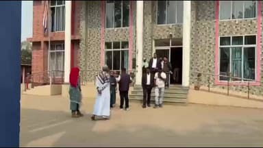 বালিজানা: শোলমাৰীত চলন্ত টেম্পত আইন মহাবিদ্যালয়ৰ এগৰাকী ছাত্ৰীক শাৰীৰিক নিৰ্যাতন অধিবক্তা ছইদুৰ ৰহমানৰ