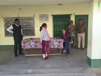 पाकुड़िया: पाकुड़िया के तीन केंद्रों पर शांतिपूर्ण मैट्रिक परीक्षा संपन्न, 6 छात्र रहे अनुपस्थित