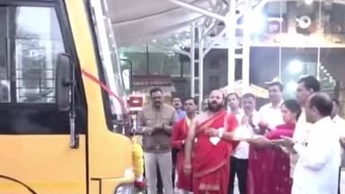 राहाता: शिर्डी साईबाबा संस्थान ला स्कूल बच्ची देणगी साई भक्तांच्या हस्ते करण्यात आली