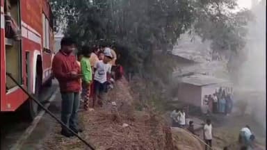 মাৰ্ঘেৰিটা: ডিগবৈ ডি পি এছ বিদ্যালয়ৰ সমীপত অগ্নিকাণ্ডৰ ঘটনা সংঘটিত