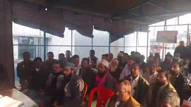 कोतवाली सहसवान में आज होली एवं रमजान को लेकर मीटिंग की गई है जिसमें क्षेत्राधिकार अशोक सिंह थाना प्रभार थाना आदि लोग