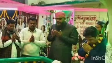 फरेंदा: रमजानपुर टोला में उर्स के मौके पर विधायक वीरेंद्र चौधरी ने चढ़ाई चादर