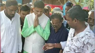 ତିର୍ତ୍ତୋଲ: ବିରିଡ଼ି ବ୍ଲକ୍ ଅନ୍ତର୍ଗତ ହାଜିପୁର ଗ୍ରାମର ମିର୍ ଆଜମିର୍ ଅଲ୍ଲୀ ଙ୍କ ମୃତ୍ୟୁ ଖବର ଶୁଣି ବାସଭବନରେ ପହଂଚି ଲେ ସ୍ଥାନୀୟ ବିଧାୟକ