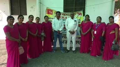 वाशिम: आशा वर्कर व गटप्रवर्तक महिलांचा जिल्हाधिकारी कार्यालयावर विविध मागण्यासाठी मोर्चा