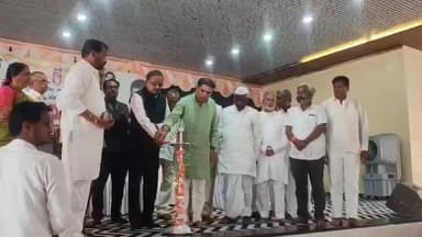 ಬೈಲಹೊಂಗಲ: ಗದ್ದಿಕರವಿನಕೊಪ್ಪ ಗ್ರಾಮದಲ್ಲಿ ಮಾಜಿ ಶಾಸಕ ಮಹಾಂತೇಶ ದೊಡ್ಡ ಗೌಡರಿಗೆ ಅಭಿಮಾನಿಗಳಿಂದ ಅಭಿನಂದನಾ ಸಮಾರಂಭ ಆಯೋಜನೆ.