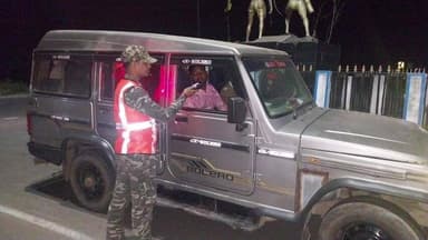 মানবাজার ২: সাধারণ মানুষের সুরক্ষায় ড্রাঙ্কের ড্রাইভ পরীক্ষা বোরো থানার বিভিন্ন এলাকায়