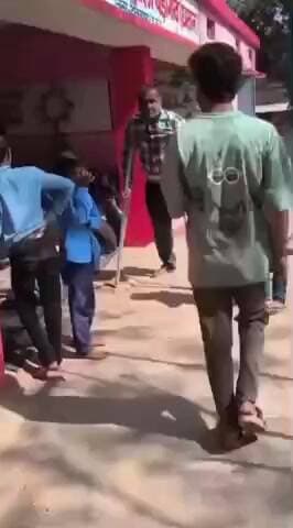 बड़ागांव धसान: बड़ागांव के शासकीय विद्यालय में मध्यान भोजन में लापरवाही, बच्चों ने कहा सब्जी पानी जैसी थी