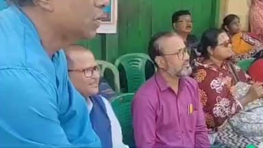 বিষ্ণুপুর ২: দু'নম্বর ব্লক তৃণমূল কংগ্রেসের পক্ষ থেকে উচ্চ মাধ্যমিক পরীক্ষার্থীদের হাতে পেন এবং জলের বোতল তুলে দিয়ে শুভকামনা