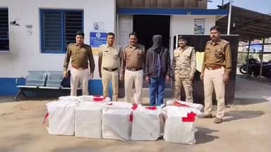 জলঙ্গি: বাংলাদেশে পাচারের আগেই প্রচুর পরিমান উদ্ধার ফেনসিডিল, গ্রেফতার এক সাগরপাড়ায়