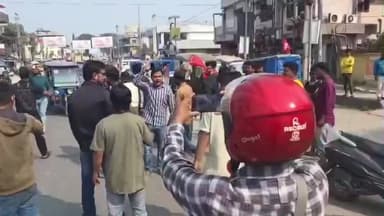 বঙাইগাঁও ভাগ: শ্ৰম কোড বাতিলৰ দাবীত নৰ্থ বঙাইগাঁৱত আটো চালকৰ প্ৰতিবাদী কাৰ্যসূচী