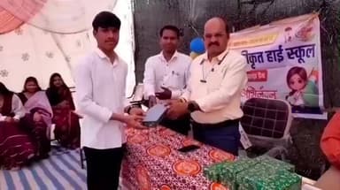 ठीकरी: शासकीय एकीकृत हाई स्कूल तलवाड़ा डेब में 10वीं के छात्रों के लिए विदाई समारोह आयोजित