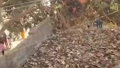 मेजरगंज: मेजरगंज में स्कूल में करंट लगने से 11 साल के छात्र की मौत, ग्रामीणों का हंगामा