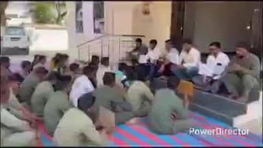 ಗುಂಡ್ಲುಪೇಟೆ: ವಿದ್ಯುತ್ ಖಾಸಗೀಕರಣ ವಿರೋಧಿಸಿ ಪಟ್ಟಣದಲ್ಲಿ ನೌಕರರ ಪ್ರತಿಭಟನೆ