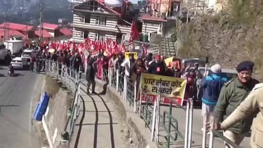 शिमला शहरी: चार नए लेबर कोड के विरोध में CITU ने शिमला में किया हल्ला बोल, पंचायत भवन से डीसी ऑफिस तक निकाला विरोध मार्च