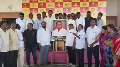 కనిగిరి: పట్టణంలో టీడీపీ ఆధ్వర్యంలో కనిగిరి మాజీ ఎమ్మెల్యే ఇరిగినేని తిరుపతి నాయుడు వర్ధంతి కార్యక్రమం