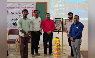 ಬಾಗಲಕೋಟೆ: ಪ್ರತಿಯೊಬ್ಬ ವಿದ್ಯಾರ್ಥಿಗಳು ಓದು, ಕ್ರೀಡೆಯಲ್ಲಿ ತೊಡಗಲಿ : ನಗರದಲ್ಲಿ ಡಾ. ವಿನೋದ ಅಕ್ಸಲಿ