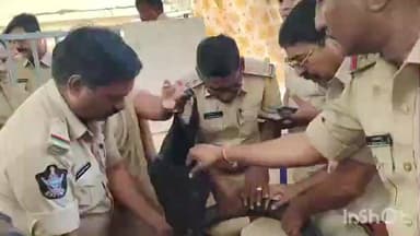 శ్రీశైలంలో భారీగా అక్రమ మద్యం పట్టివేత ఒక మహిళ అరెస్టు