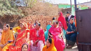 नगड़ी: जेपी मार्केट से लापता प्रिंस कुमार के परिवार से मिला बस्ती बचाओ संघर्ष समिति का प्रतिनिधि