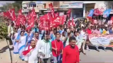 కదిరి పట్టణంలో దేశవ్యాప్త సమ్మెలో పాల్గొన్న సిపిఐ సిపిఎం కార్మిక సంఘాలు