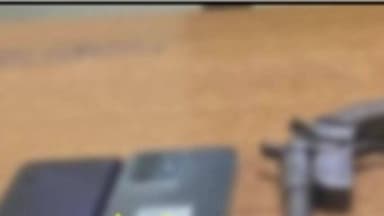 चेरिया बरियारपुर: खंजापुर के पास एक व्यक्ति देसी कट्टा, तीन जिंदा कारतूस, ₹9400 और दो मोबाइल के साथ गिरफ्तार