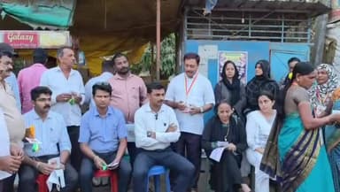 ದಾಂಡೇಲಿ: ಬೀದಿ ಬದಿ ವ್ಯಾಪಾರಿಗಳ ವಿಭಾಗದ ಒಕ್ಕೂಟ ವತಿಯಿಂದ ಪ್ಲಾಸ್ಟಿಕ್ ನಿರ್ಮೂಲನೆ ಜಾಗೃತಿ ಕಾರ್ಯಕ್ರಮ