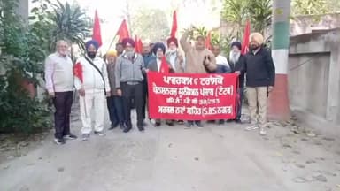 ਨਵਾਂਸ਼ਹਿਰ: ਪੈਨਸ਼ਨਰ ਐਸੋਸੀਏਸ਼ਨ ਨੇ ਦੇਸ਼ ਵਿਆਪੀ ਹੜਤਾਲ ਵਿੱਚ ਕੀਤੀ ਸ਼ਮੂਲੀਅਤ, ਕਿਹਾ ਉਹ ਇਸ ਹੜਤਾਲ ਨੂੰ ਭਰਮਾ ਹੁੰਗਾਰਾ ਦੇ ਰਹੇ ਹਨ