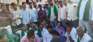 ಜಗಳೂರು: ಪಟ್ಟಣದ ಹೆದ್ದಾರಿ ಅಗಲೀಕರಣ 35 ಅಡಿಗೆ ಸೀಮಿತ: ಖಂಡಿಸಿ ದಿಢೀರ್ ಪ್ರತಿಭಟನೆ