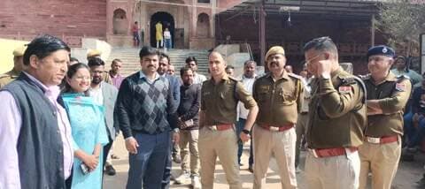 जिला कलक्टर एवं पुलिस अधीक्षक ने सैंपऊ महाशिवरात्रि मेले की तैयारियों का जायजा लेकर अधिकारियों को दिए आवश्यक निर्देश।