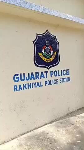 દહેગામ: દહેગામ સુજાના મુવાડા પાસેથી રખિયાલ પોલીસે કારમાંથી દારૂનો જથ્થો ઝડપી પાડ્યો