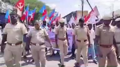 சிதம்பரம்: புவனகிரியில் மத்திய அரசை கண்டித்து அரசியல் கட்சியினர் மறியல் போராட்டம்