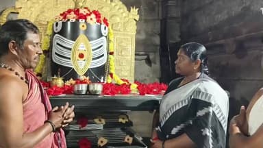 వెంకటాపుర్: రామప్ప ఆలయాన్ని సందర్శించిన మంత్రి సీతక్క