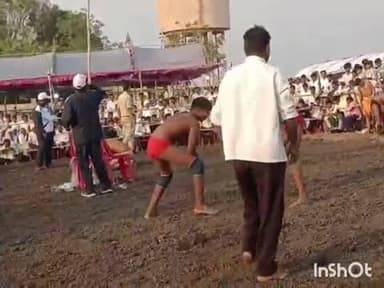 ಔರಾದ್: ಘಮಸುಬಾಯಿ ತಾಂಡಾದಲ್ಲಿ ಇಚ್ಛಾ ಪೂರ್ತಿ ಮಾತಾ ಜಗದಂಬಾ ಜಾತ್ರೆ ಹಿನ್ನೆಲೆ ಜಂಗಿಕುಸ್ತಿ ವಿಜೇತರಿಗೆ ಬಹುಮಾನ ವಿತರಿಸಿದ ಶಾಸಕ ಪ್ರಭು ಚೌಹಾಣ್