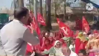 खरखौदा: खरखौदा बिजली कार्यालय में विभिन्न विभागों के कर्मचारियों ने राष्ट्रव्यापी हड़ताल में भाग लिया