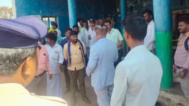 ಕೊಪ್ಪಳ: ಚಂಡೂರು ಗ್ರಾಮದಲ್ಲಿ ದಲಿತರ ಭೂಮಿ ಕಬಳಿಕೆ ಕಾನೂನು ಸೇವಾ ಪ್ರಾಧಿಕಾರದ ಸದಸ್ಯ ಕಾರ್ಯದರ್ಶಿ ಮಹಾಂತೇಶ ದರ್ಗದ ಭೇಟಿ ಪರಿಶೀಲನೆ