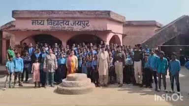 कलेर: अरवल में एंटी-रोमियो स्क्वॉड का स्कूलों में जागरूकता अभियान