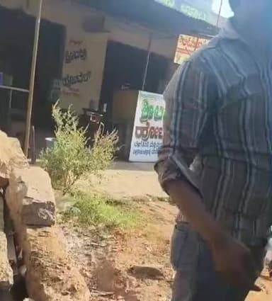 ಮಾಗಡಿ: ಮರೂರು ಹ್ಯಾಂಡ್ ಪೋಸ್ಟ್ ಬಳಿ ಅನ್ನಭಾಗ್ಯ ಅಕ್ಕಿ ಸಾಗಾಣಿಕೆ